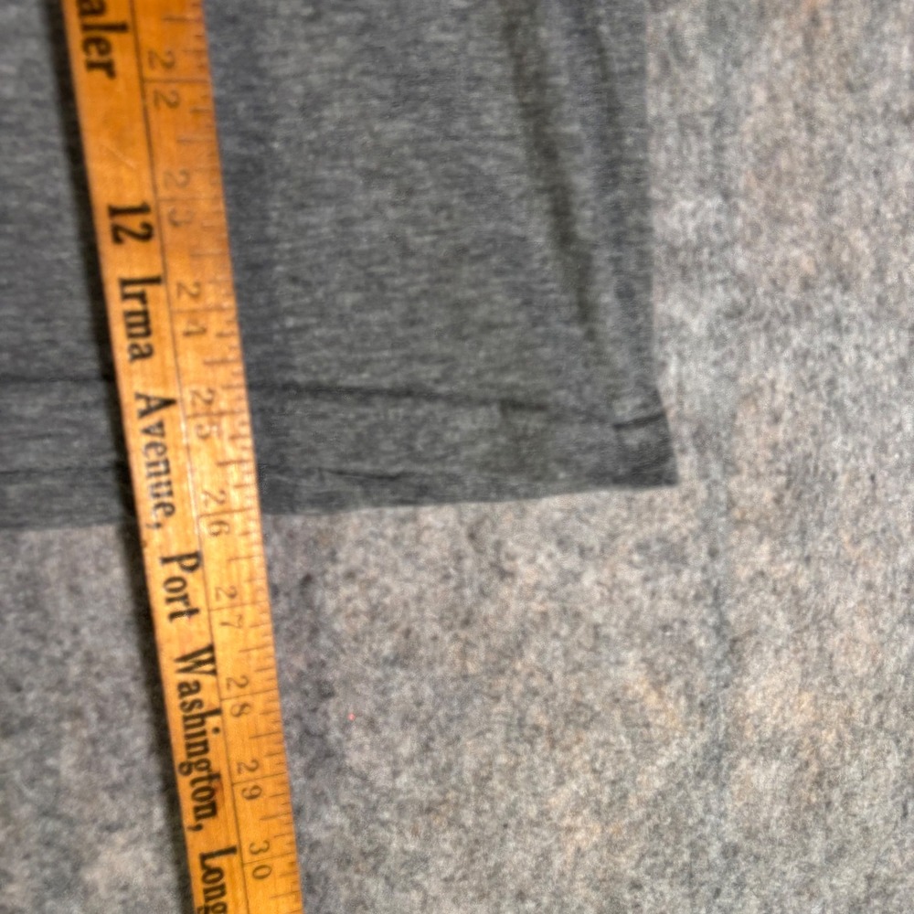 Gildan Park City T-Shirt Mens Small Gray Geometric Mountain‎ Graphic - Picture 5 of 7